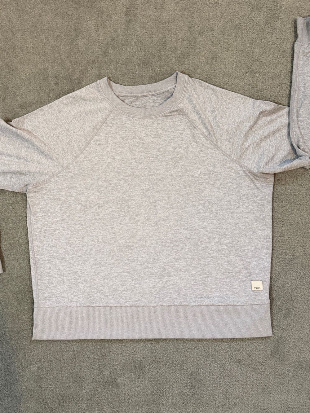 Vuori Halo Women's Modern Crewneck Lightweight Soft Grey Sweatshirt Size XS/S - Picture 11 of 11